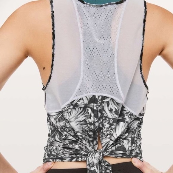 Lululemon Sculpt Tank Tie Back
Night Garden Ice Grey Black / Ice Grey - Picture 3 of 6